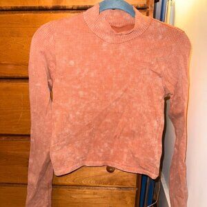 AEROPOSTALE medium thermal pink waffle textured cropped long sleeve shirt